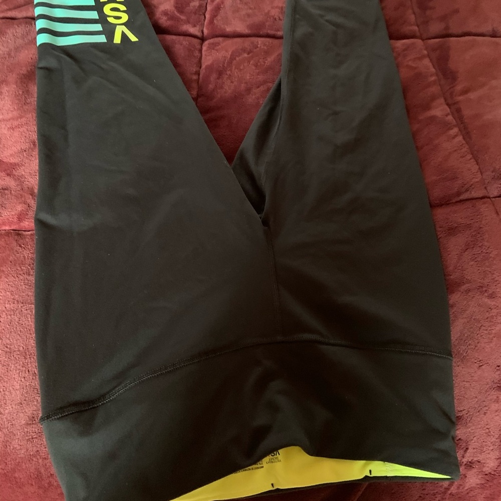 Victoria Secret Sport Capri workout pants M